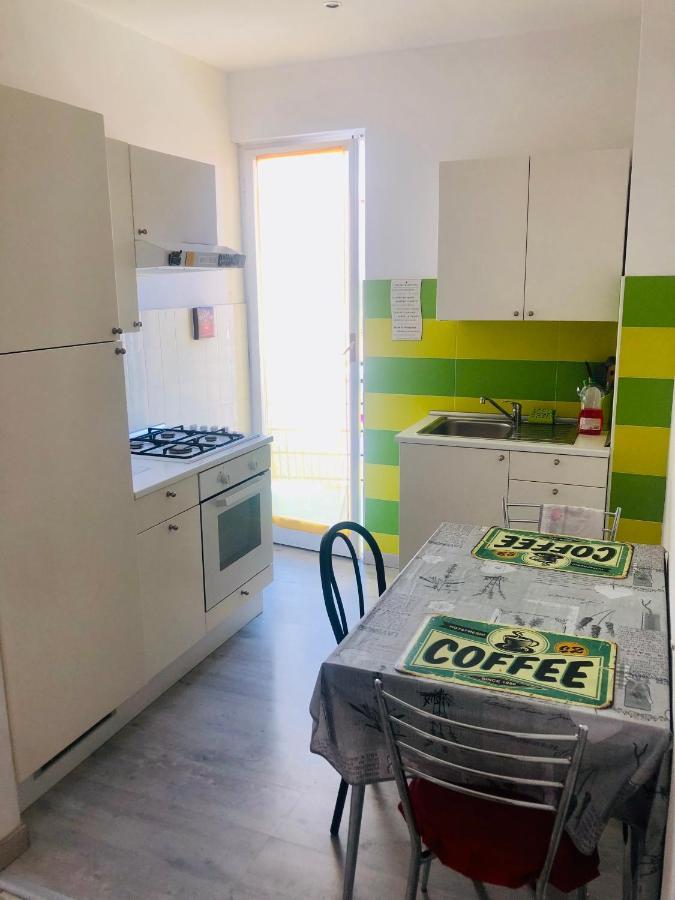 Peaceful Apartment 1 Minute Walk To The Beach Вентимиля Екстериор снимка