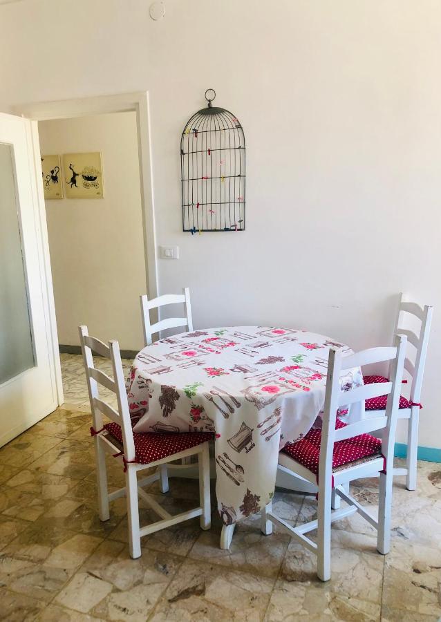 Peaceful Apartment 1 Minute Walk To The Beach Вентимиля Екстериор снимка