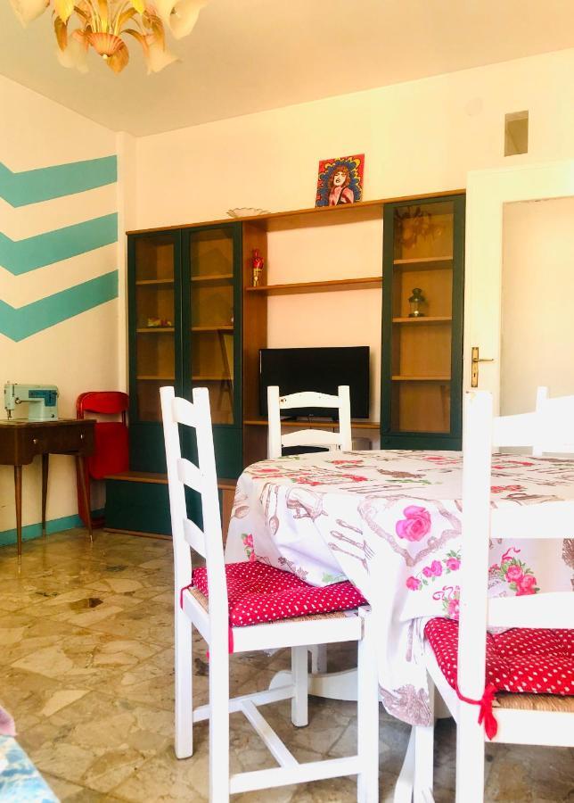 Peaceful Apartment 1 Minute Walk To The Beach Вентимиля Екстериор снимка